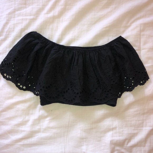 ‼️MOVING SALE‼️ Missguided broderie bardot crop top black eyelet - Picture 2 of 6
